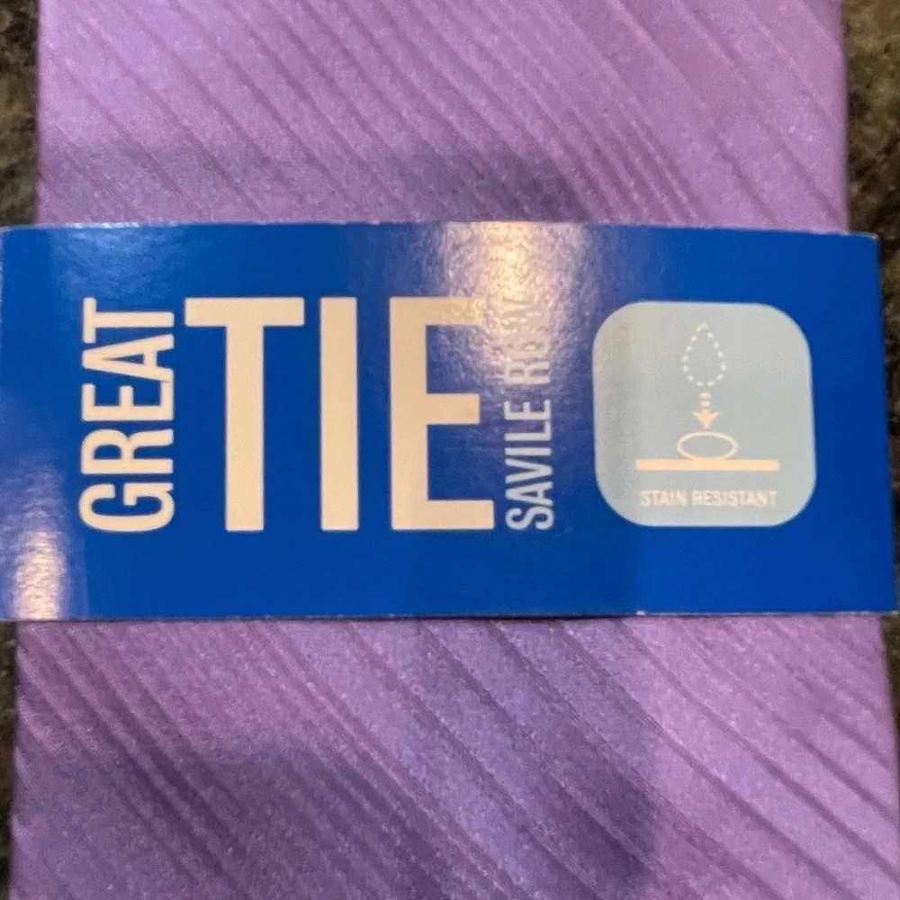 💜NWT Saville Row Lavender 100% Silk Tie. Beautiful color, subtle stripe pattern